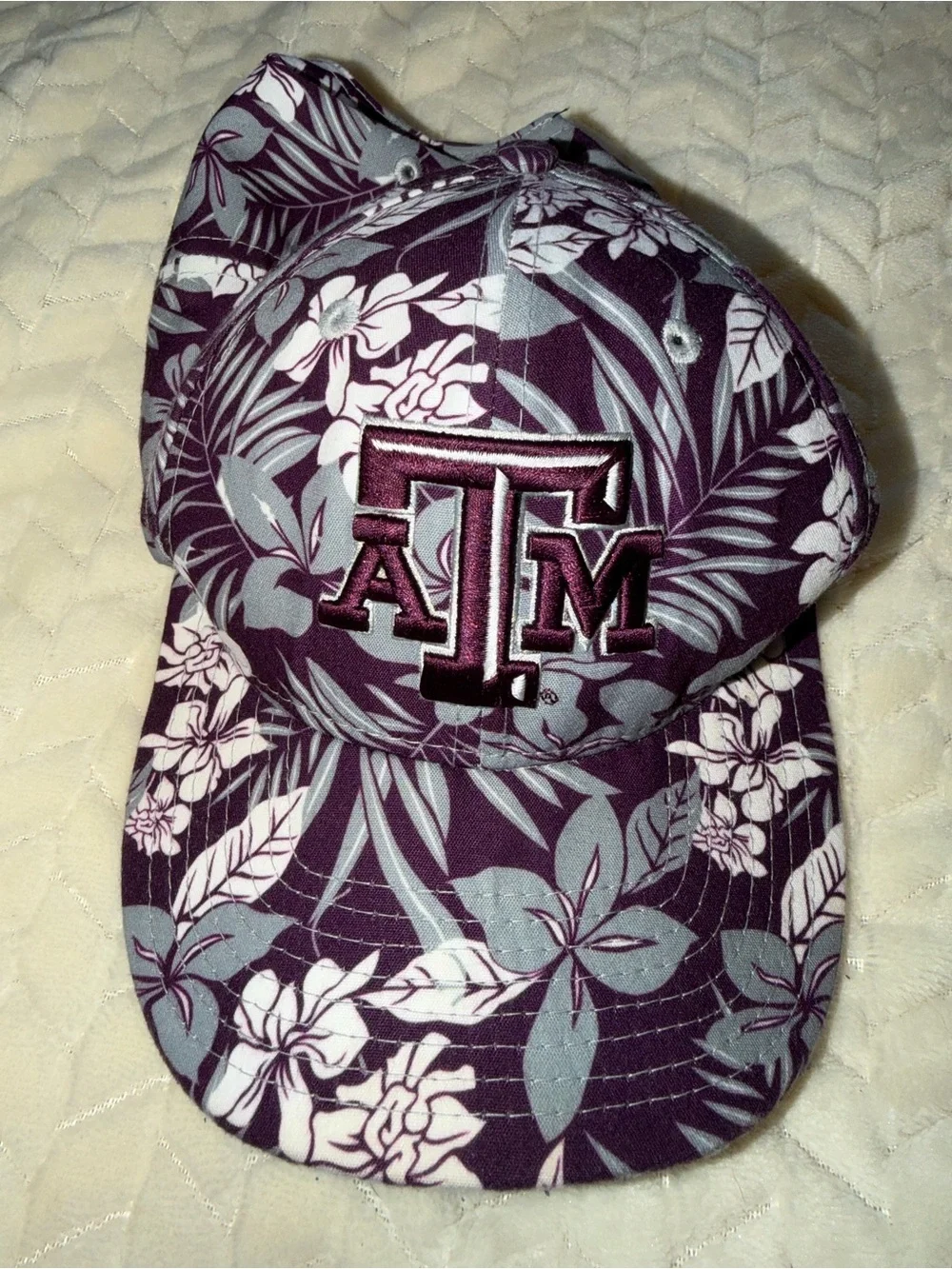 New Era 9Fifty Texas A&M Hat One Size Adjustable Floral Pattern Purple White